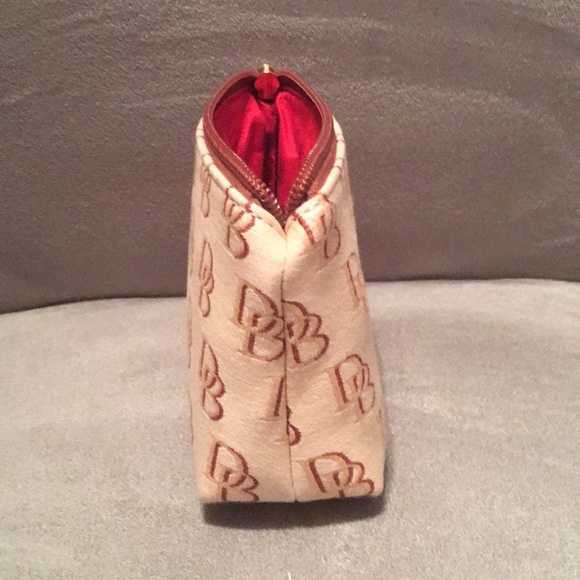 Authentic Dooney & Bourke Pouch - Picture 2 of 4